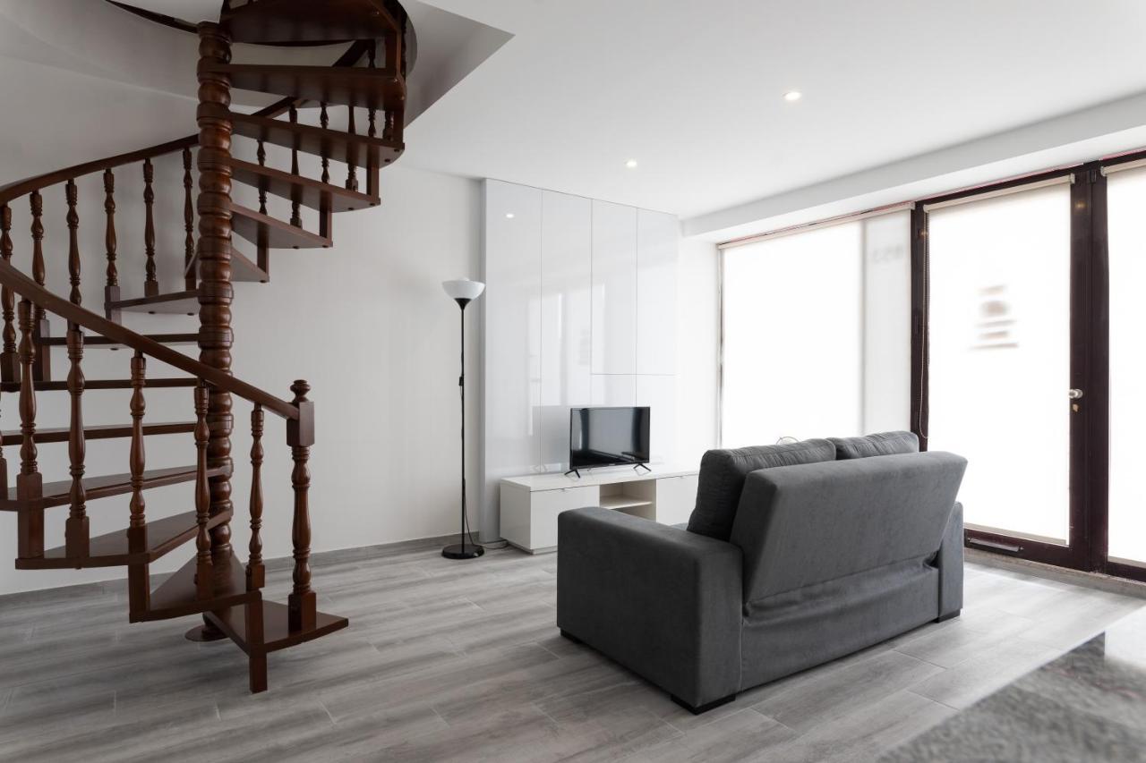 Апартаменты Lua Azul Apartamento Вила-Нова-ди-Гая Экстерьер фото