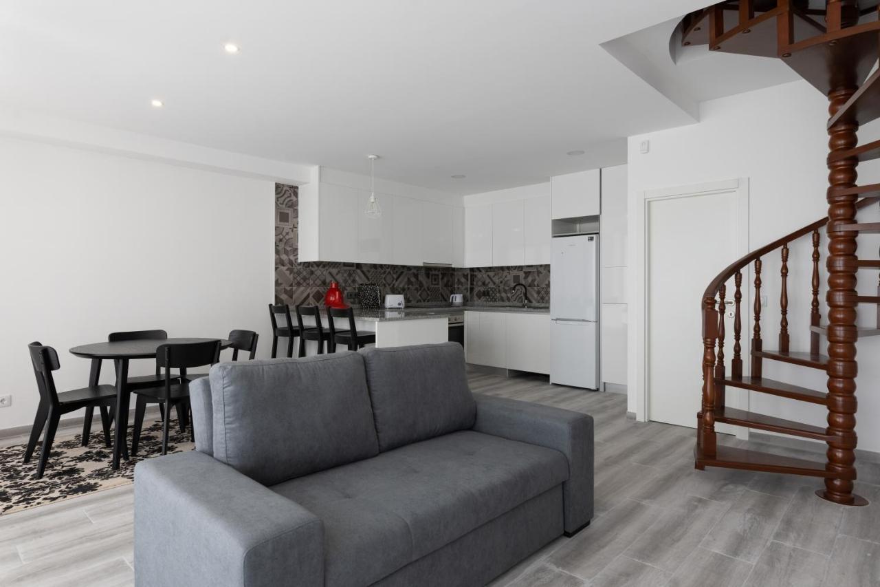 Апартаменты Lua Azul Apartamento Вила-Нова-ди-Гая Экстерьер фото
