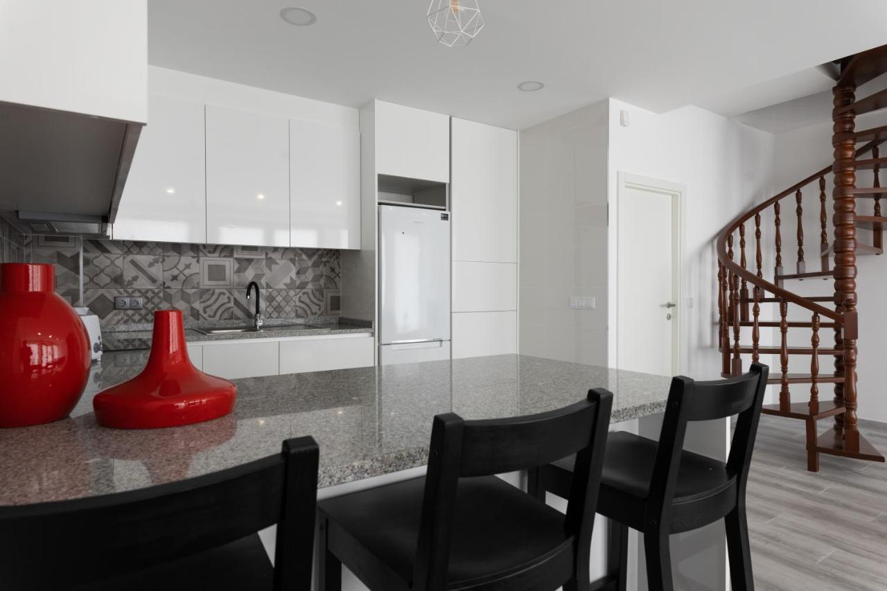 Апартаменты Lua Azul Apartamento Вила-Нова-ди-Гая Экстерьер фото