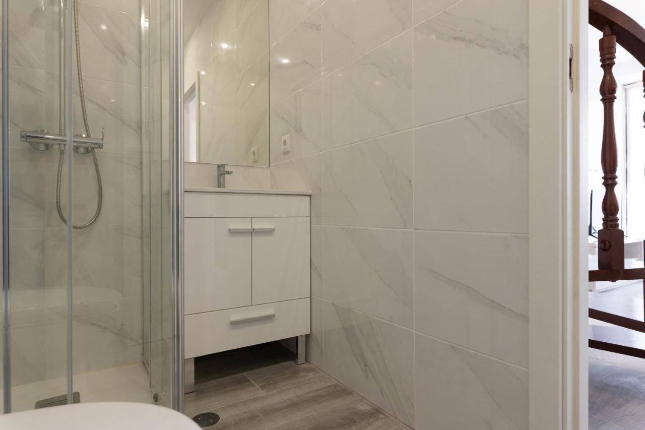 Апартаменты Lua Azul Apartamento Вила-Нова-ди-Гая Экстерьер фото