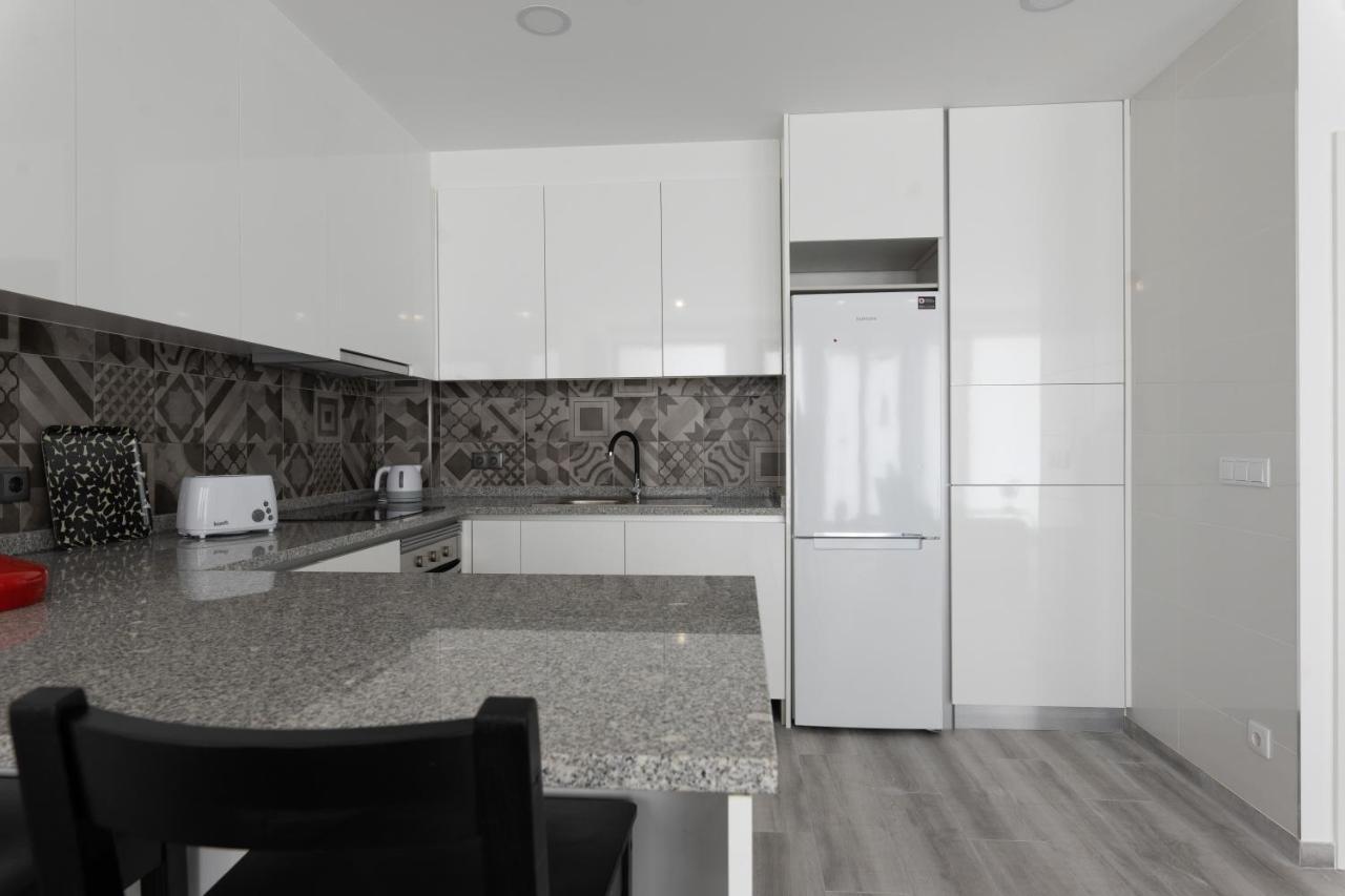 Апартаменты Lua Azul Apartamento Вила-Нова-ди-Гая Экстерьер фото