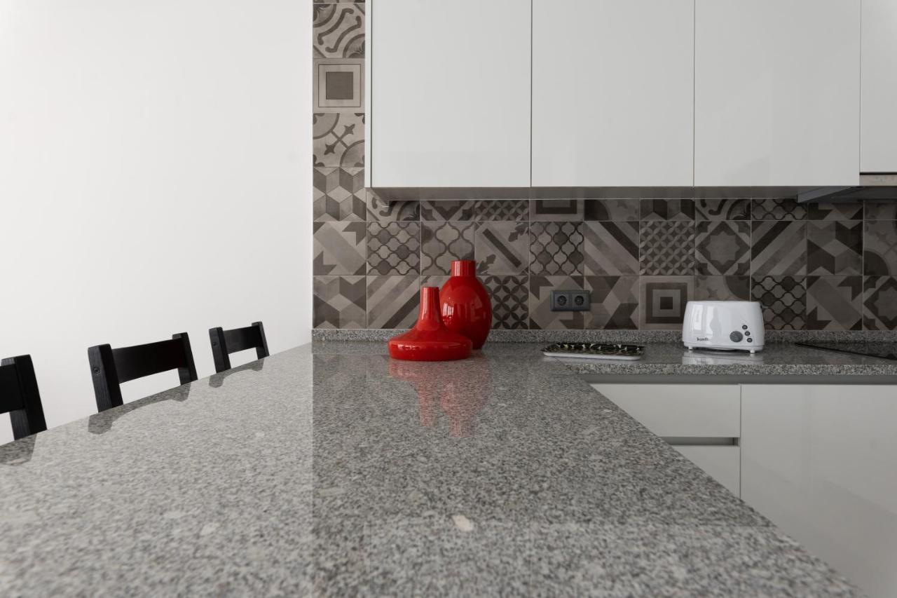 Апартаменты Lua Azul Apartamento Вила-Нова-ди-Гая Экстерьер фото